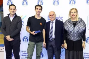 (ΦΩΤΟΣ) Επίδοση επιταγών Σχεδιασμού Προοπτικής ΚΟΑ από Λετυμπιώτη και Μιχαηλίδη