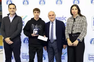 (ΦΩΤΟΣ) Επίδοση επιταγών Σχεδιασμού Προοπτικής ΚΟΑ από Λετυμπιώτη και Μιχαηλίδη