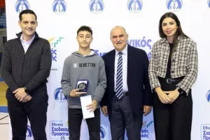 (ΦΩΤΟΣ) Επίδοση επιταγών Σχεδιασμού Προοπτικής ΚΟΑ από Λετυμπιώτη και Μιχαηλίδη