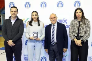 (ΦΩΤΟΣ) Επίδοση επιταγών Σχεδιασμού Προοπτικής ΚΟΑ από Λετυμπιώτη και Μιχαηλίδη