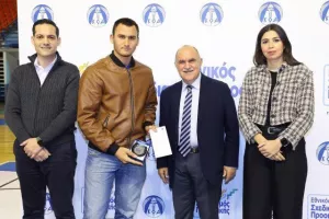 (ΦΩΤΟΣ) Επίδοση επιταγών Σχεδιασμού Προοπτικής ΚΟΑ από Λετυμπιώτη και Μιχαηλίδη