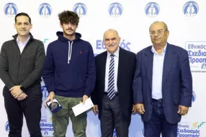 (ΦΩΤΟΣ) Επίδοση επιταγών Σχεδιασμού Προοπτικής ΚΟΑ από Λετυμπιώτη και Μιχαηλίδη
