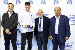 (ΦΩΤΟΣ) Επίδοση επιταγών Σχεδιασμού Προοπτικής ΚΟΑ από Λετυμπιώτη και Μιχαηλίδη