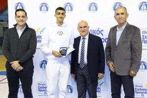 (ΦΩΤΟΣ) Επίδοση επιταγών Σχεδιασμού Προοπτικής ΚΟΑ από Λετυμπιώτη και Μιχαηλίδη
