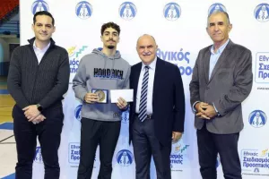 (ΦΩΤΟΣ) Επίδοση επιταγών Σχεδιασμού Προοπτικής ΚΟΑ από Λετυμπιώτη και Μιχαηλίδη