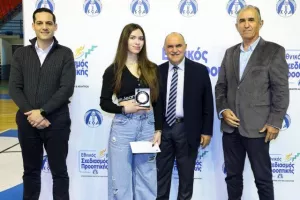 (ΦΩΤΟΣ) Επίδοση επιταγών Σχεδιασμού Προοπτικής ΚΟΑ από Λετυμπιώτη και Μιχαηλίδη