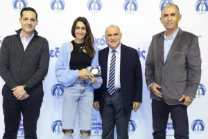 (ΦΩΤΟΣ) Επίδοση επιταγών Σχεδιασμού Προοπτικής ΚΟΑ από Λετυμπιώτη και Μιχαηλίδη