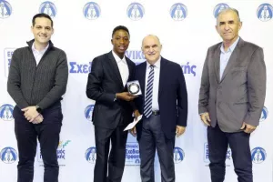 (ΦΩΤΟΣ) Επίδοση επιταγών Σχεδιασμού Προοπτικής ΚΟΑ από Λετυμπιώτη και Μιχαηλίδη