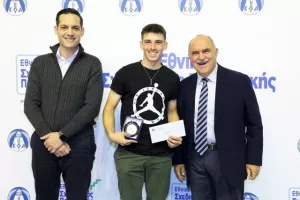 (ΦΩΤΟΣ) Επίδοση επιταγών Σχεδιασμού Προοπτικής ΚΟΑ από Λετυμπιώτη και Μιχαηλίδη