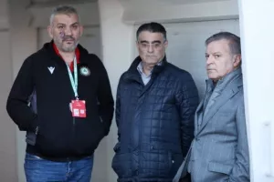 ΑΠΟΕΛ-Ομόνοια: Γαλαζοκίτρινη κυριαρχία με τριάρα και... κορυφή! (Φώτος)