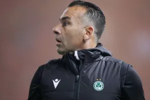 ΑΠΟΕΛ-Ομόνοια: Γαλαζοκίτρινη κυριαρχία με τριάρα και... κορυφή! (Φώτος)