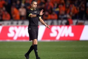 ΑΠΟΕΛ-Ομόνοια: Γαλαζοκίτρινη κυριαρχία με τριάρα και... κορυφή! (Φώτος)