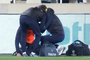 ΑΠΟΕΛ-Ομόνοια: Γαλαζοκίτρινη κυριαρχία με τριάρα και... κορυφή! (Φώτος)