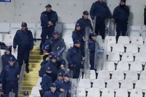 ΑΠΟΕΛ-Ομόνοια: Γαλαζοκίτρινη κυριαρχία με τριάρα και... κορυφή! (Φώτος)