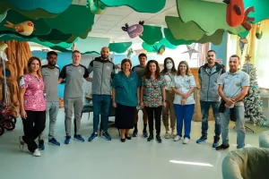 Όμορφη κίνηση από τον Απόλλωνα με δώρα και ευχές