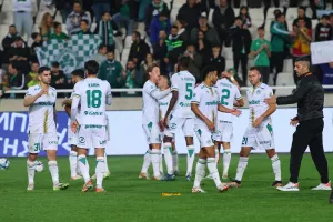 Ανάμεσα στα τέσσερα παιχνίδια 