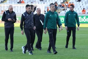 ΑΠΟΕΛ-Ομόνοια: Γαλαζοκίτρινη κυριαρχία με τριάρα και... κορυφή! (Φώτος)