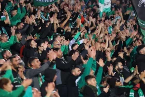 ΑΠΟΕΛ-Ομόνοια: Γαλαζοκίτρινη κυριαρχία με τριάρα και... κορυφή! (Φώτος)