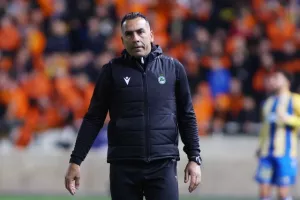 ΑΠΟΕΛ-Ομόνοια: Γαλαζοκίτρινη κυριαρχία με τριάρα και... κορυφή! (Φώτος)