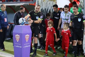 Νέα Σαλαμίνα-Ομόνοια: 3η σερί… και είπε “ευχαριστώ” στα δώρα (Φώτος)
