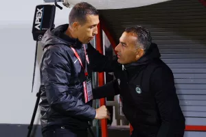 Νέα Σαλαμίνα-Ομόνοια: 3η σερί… και είπε “ευχαριστώ” στα δώρα (Φώτος)