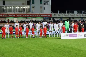Νέα Σαλαμίνα-Ομόνοια: 3η σερί… και είπε “ευχαριστώ” στα δώρα (Φώτος)