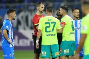 Ανόρθωση-ΑΕΚ: "Χ"άλασε νωρίς, κρίθηκε... στις αποβολές