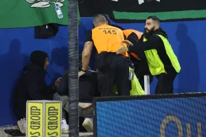 Τραυματίστηκε οπαδός της ΑΕΚ/ Όλα ΟΚ