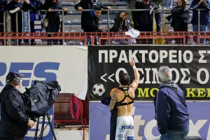 (Βαλμπουενά) Στο πέταλο, για καλό... σκοπό
