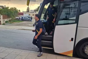 Η άφιξη της ΑΕΛ (Φώτος)