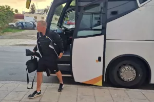 Η άφιξη της ΑΕΛ (Φώτος)