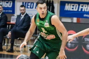 Ο Σλούκας ισοφάρισε το ρεκόρ καριέρας του στα κλεψίματα