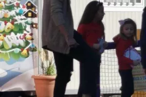Κρέσπο/ Οικογενειακές στιγμές με... σουτάκια! (Βίντεο)