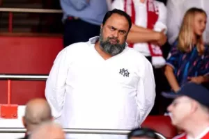 ΑΛΛΑ 12.8 εκατ. ευρώ βάζει Μαρινάκης