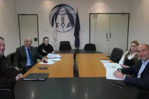 Συνάντηση με τον Δήμαρχο Λάρνακας στον ΚΟΑ