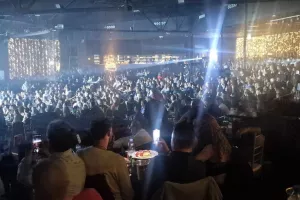 (ΦΩΤΟΣ/ΒΙΝΤΕΟ kerkida) Ο ''ερυθρόλευκος'' Χριστουγεννιάτικος χορός 