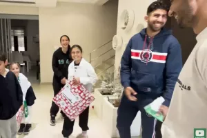 Ομόνοια/Βίντεο από την επίσκεψη των παικτών