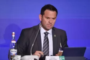Στις Βρυξέλλες ο πρόεδρος του ΠΑ.Σ.Π.
