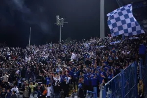 Πάφος-ΑΠΟΕΛ: Πάει στο "αιώνιο" με φόρα από τη… χρυσή κεφαλιά του Τσεμπάκ