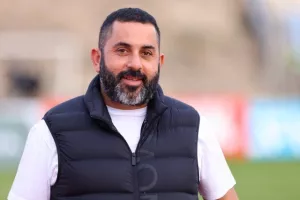 Καρμιώτισσα-ΑΕΖ: Το... μοίρασαν δύο Κύπριοι (Φώτος)