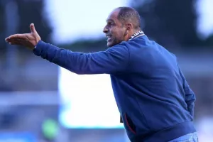 Καρμιώτισσα-ΑΕΖ: Το... μοίρασαν δύο Κύπριοι (Φώτος)
