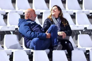Πάφος-ΑΠΟΕΛ: Πάει στο "αιώνιο" με φόρα από τη… χρυσή κεφαλιά του Τσεμπάκ