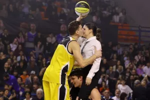 Ο ΠτΔ έκανε το τζάμπολ στο 11ο ΟΠΑΠ All Star Game (ΦΩΤΟΣ)