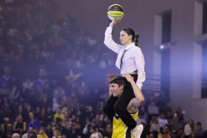Ο ΠτΔ έκανε το τζάμπολ στο 11ο ΟΠΑΠ All Star Game (ΦΩΤΟΣ)