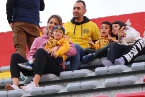 ΑΕΖ-ΑΕΛ: Σπουδαίο διπλό… με τεσσάρα! (Φώτος)