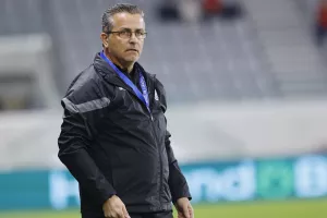 Απόλλων-Νέα Σαλαμίνα: Ερυθρόλευκο... μάγκικο διπλό - Γαλάζια απογοήτευση (Φώτος)