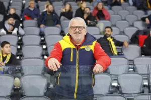 ΑΕΛίστες και Παφίτες από τις εξέδρες (Φώτος)