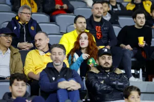 ΑΕΛίστες και Παφίτες από τις εξέδρες (Φώτος)