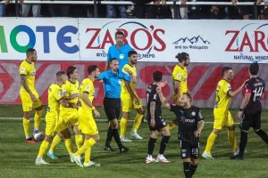«Σφυρίζετε ή διαγραφή»