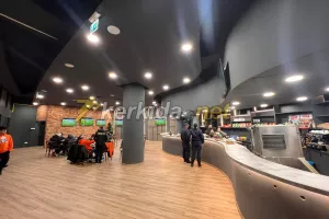 Ανακαίνιση και Sports Bar (φώτος)